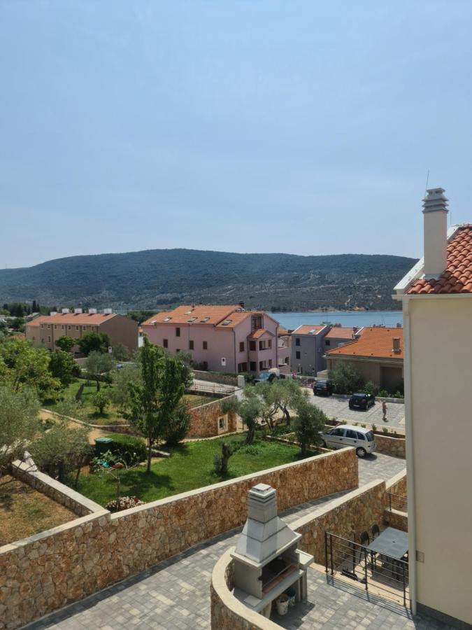 Apartman Vischetti Cres Exterior foto