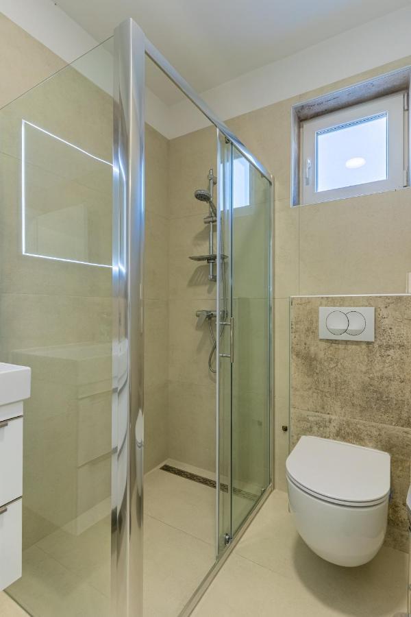 Apartman Vischetti Cres Exterior foto